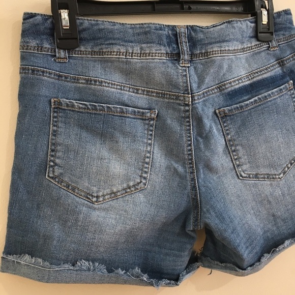 Mudd Low Rise Distressed Denim Blue Jean Shorts - Picture 5 of 13